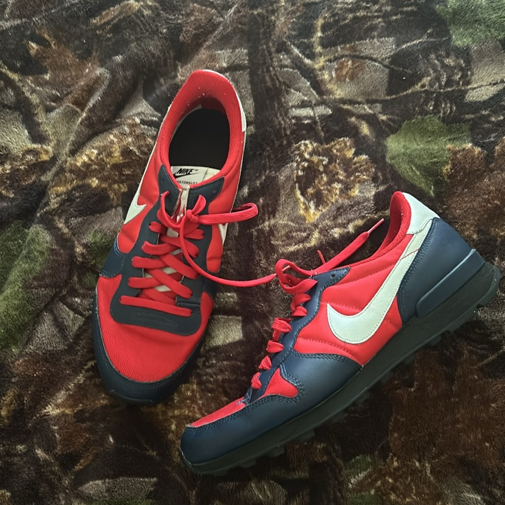 Nike Internationalist Custom Running Shoes - Picture 1 of 5